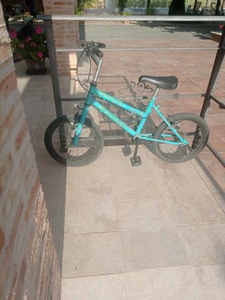 Bicicleta infantil azul