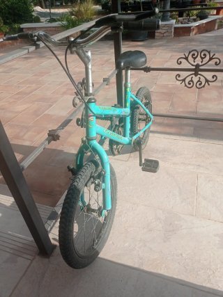 Bicicleta infantil azul