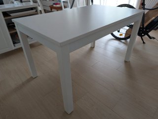 Mesa extensible y 4 sillas de IKEA