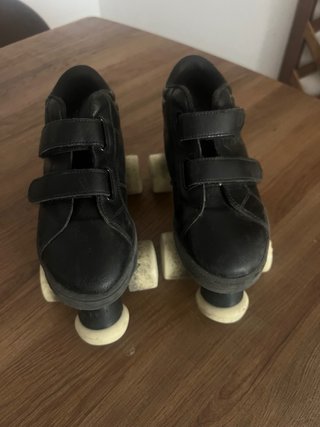 Patines negros talla 32