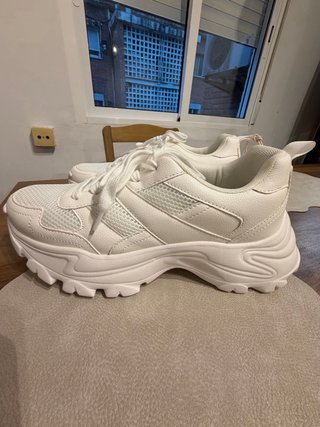 Zapatillas deportivas blancas talla 41