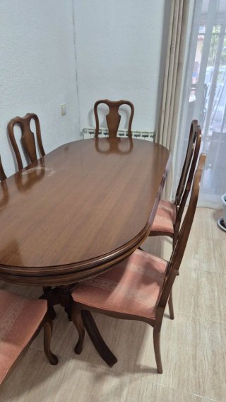 Mesa de comedor y 6 sillas