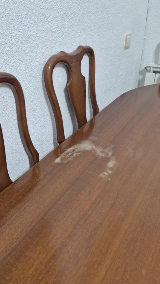 Mesa de comedor y 6 sillas