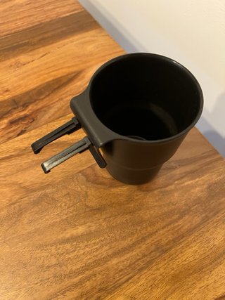 Vaso para coche con rejilla ventilación