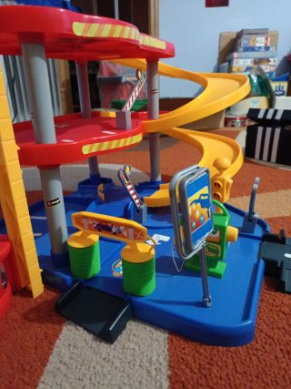 Parking de Juguete con Coches