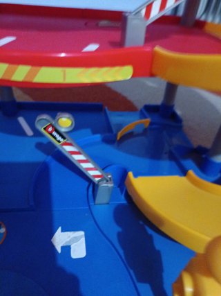 Parking de Juguete con Coches