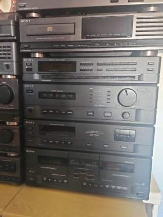 Equipo de música Sony con tocadiscos
