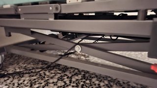 Cama articulada metálica y madera