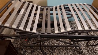 Cama articulada metálica y madera
