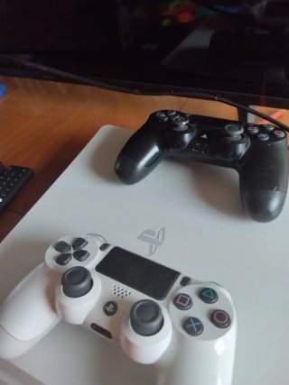 Playstation 4 Slim 500GB Blanca