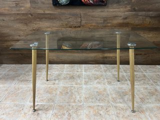 Mesa Cristal Nuevo 140cm con 4 Sillas Nordicas
