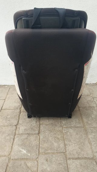 Silla de coche para bebé Penguin con Isofix.