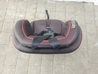 Silla de coche para bebé Penguin con Isofix.