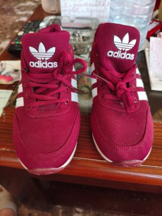 Zapatillas Adidas Mujer Rojas y Blancas