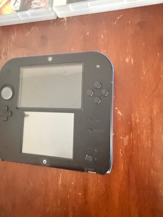Nintendo 2DS Negra + 4 Juegos