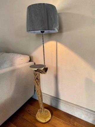 Lámpara de pie artesanal madera