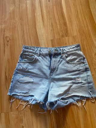 Shorts vaqueros desgastados