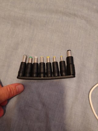 Adaptador Universal DC 8 en 1