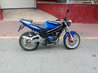 Moto Rieju RS1 Naked 49cc