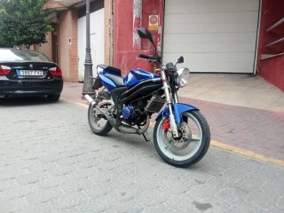 Moto Rieju RS1 Naked 49cc