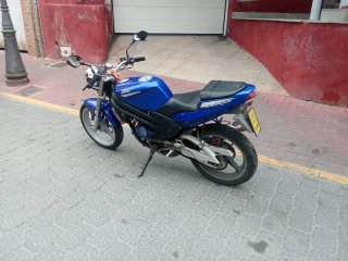 Moto Rieju RS1 Naked 49cc