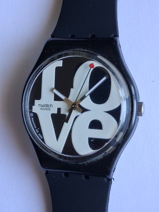 Reloj Swatch Love Negro y Blanco