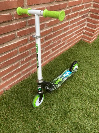 Patinete plegable con luces LED