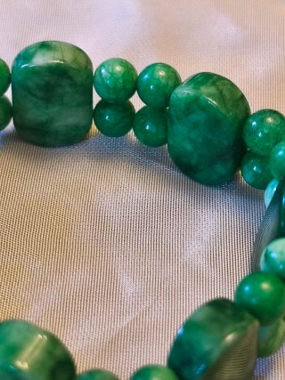 Pulsera jade verde con pastillas y bolas