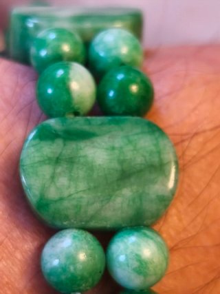 Pulsera jade verde con pastillas y bolas