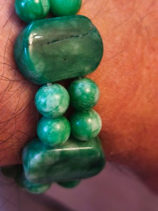 Pulsera jade verde con pastillas y bolas
