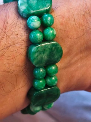 Pulsera jade verde con pastillas y bolas
