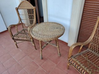 Conjunto mesa y sillas jardín mimbre