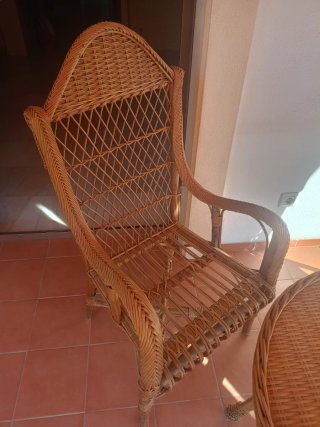Conjunto mesa y sillas jardín mimbre