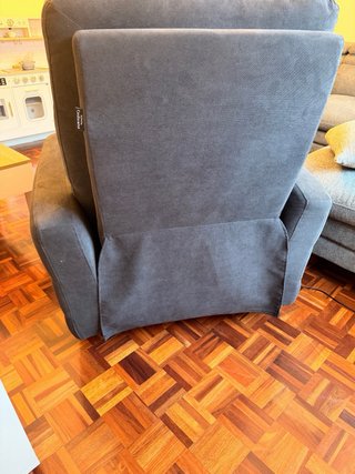 Sillón reclinable eléctrico seminuevo
