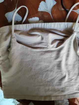 Top beige tirantes