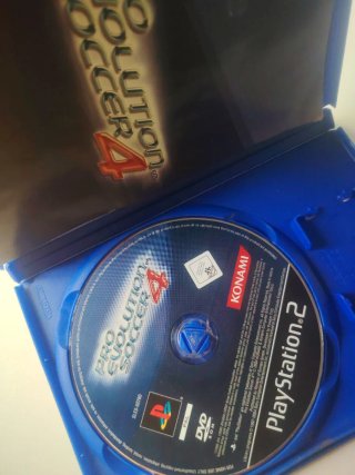 Pro Evolution Soccer 4 PS2