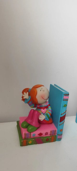 Sujeta libros infantiles