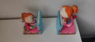 Sujeta libros infantiles