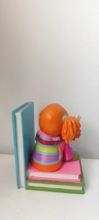 Sujeta libros infantiles