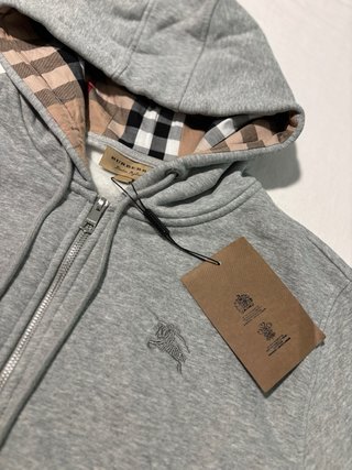 Sudadera estilo Burberry London England