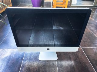 iMac 21.5 2010 para piezas (sin HDD)