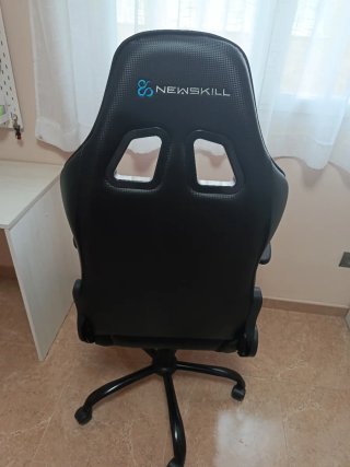 Silla Gaming Newskill Morada y Negra