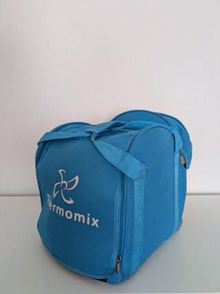 Thermomix TM31 con accesorios y transportín