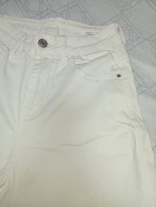 Pantalón vaquero blanco ancho