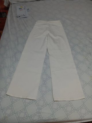 Pantalón vaquero blanco ancho