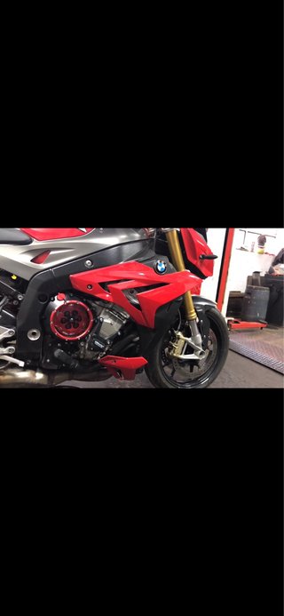 BMW S1000RR Roja y Negra
