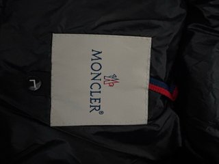 Abrigo Moncler Negro Brillante