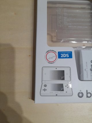 NUEVO.3 Fundas y 3 Protectores Pantalla 2DS Bigben