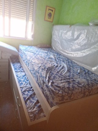 Cama nido con 2 colchones casi nuevos