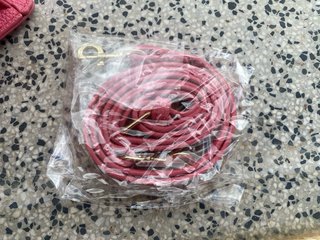 Bolso Rosa Versace Jeans Couture Hebilla Dorada